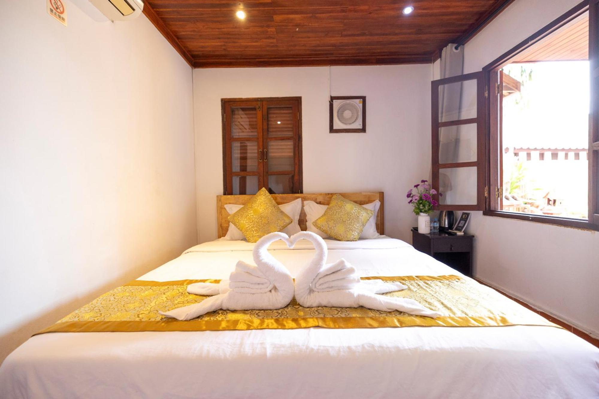 לואנג פרבאנג Dear Villa House מראה חיצוני תמונה