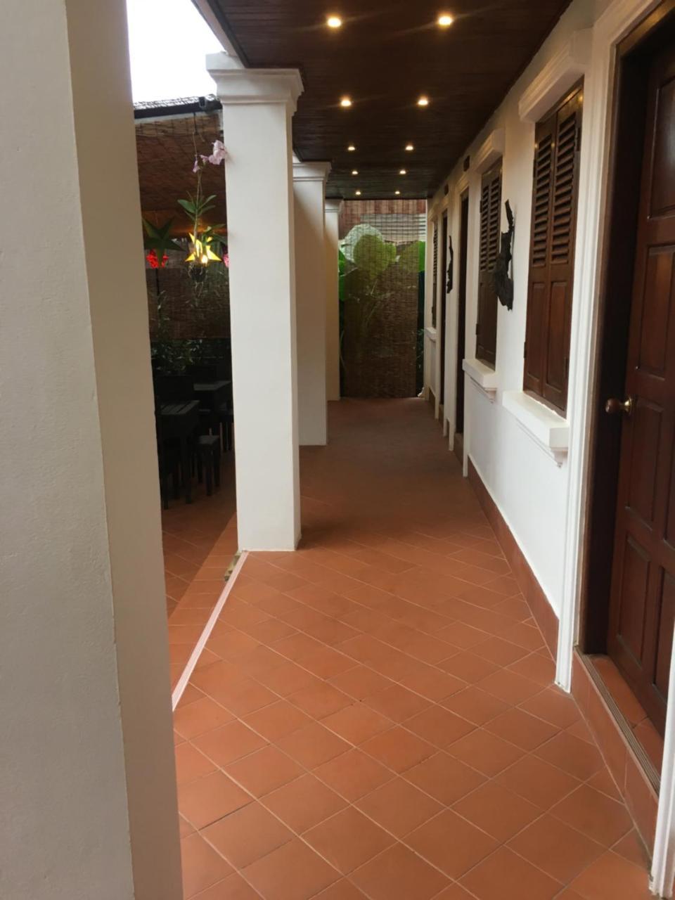לואנג פרבאנג Dear Villa House מראה חיצוני תמונה