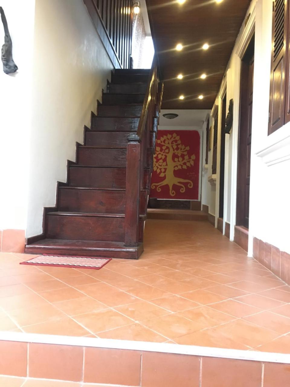 לואנג פרבאנג Dear Villa House מראה חיצוני תמונה