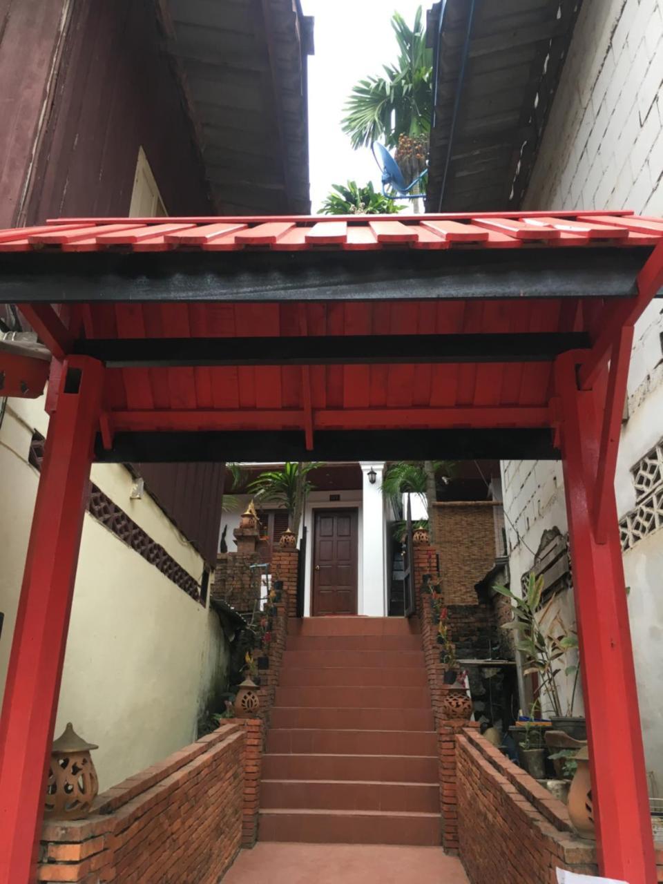 לואנג פרבאנג Dear Villa House מראה חיצוני תמונה