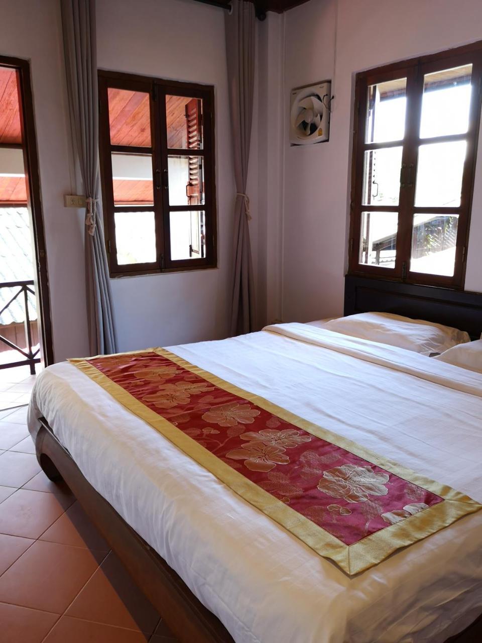 לואנג פרבאנג Dear Villa House מראה חיצוני תמונה