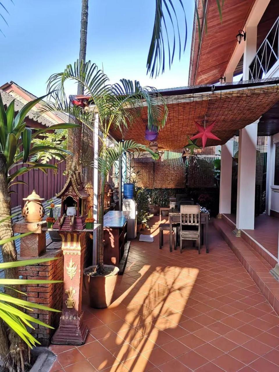לואנג פרבאנג Dear Villa House מראה חיצוני תמונה