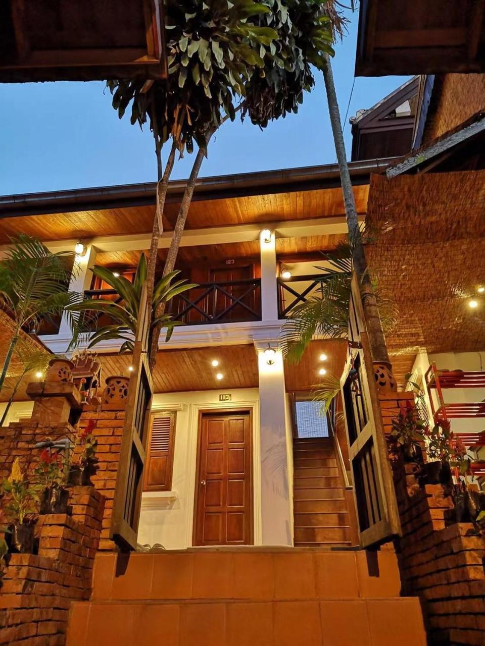 לואנג פרבאנג Dear Villa House מראה חיצוני תמונה