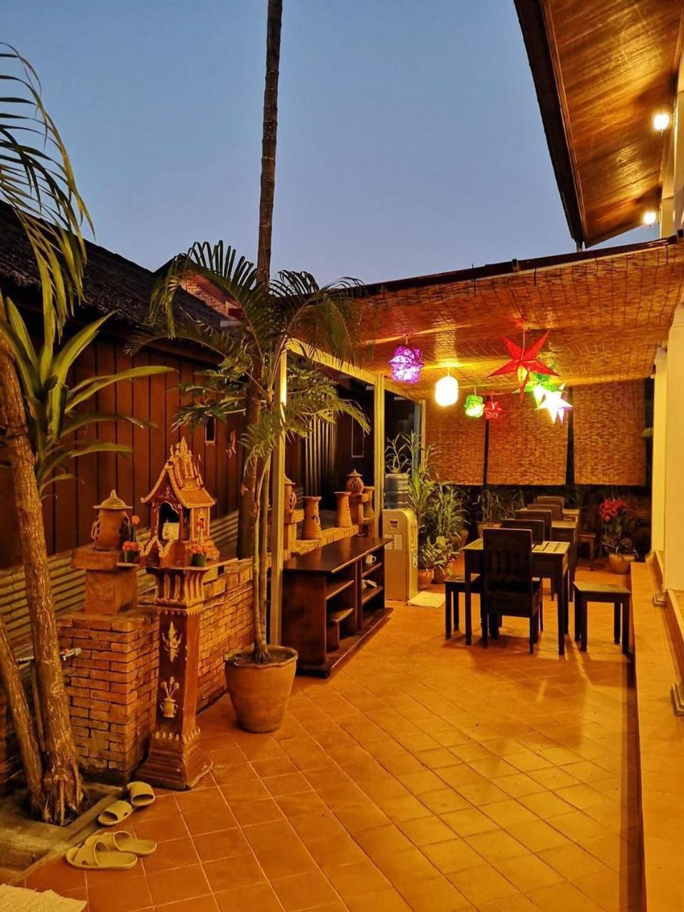 לואנג פרבאנג Dear Villa House מראה חיצוני תמונה