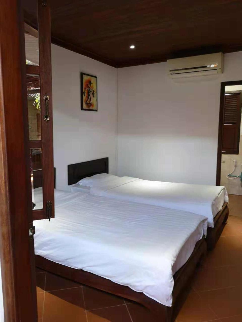 לואנג פרבאנג Dear Villa House מראה חיצוני תמונה