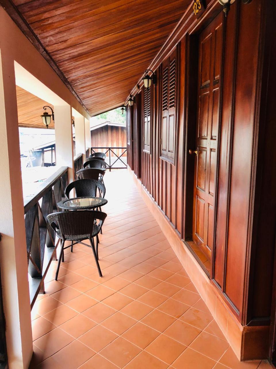 לואנג פרבאנג Dear Villa House מראה חיצוני תמונה