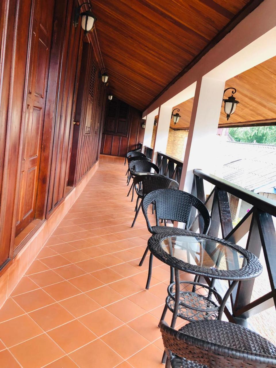 לואנג פרבאנג Dear Villa House מראה חיצוני תמונה