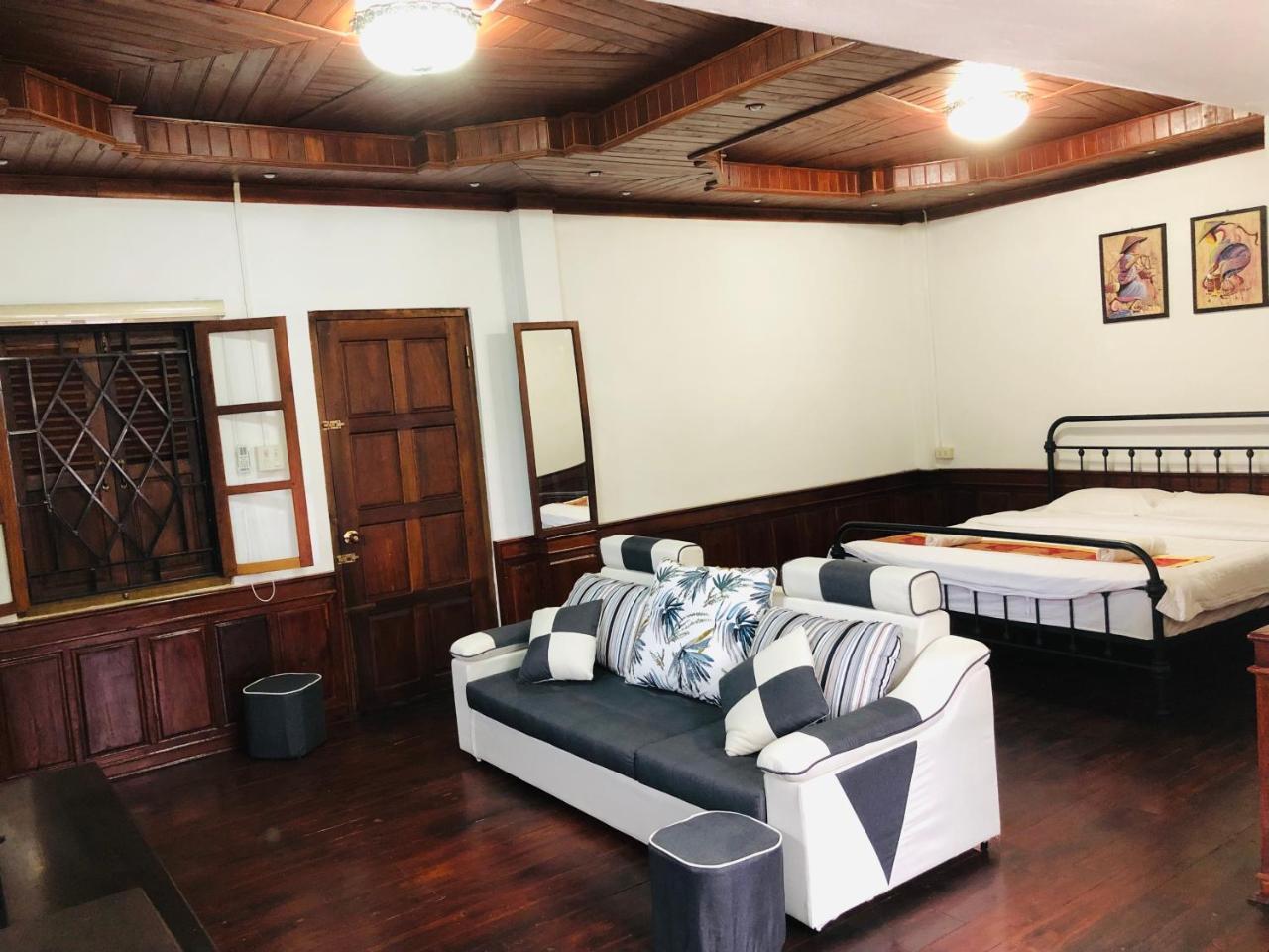 לואנג פרבאנג Dear Villa House מראה חיצוני תמונה