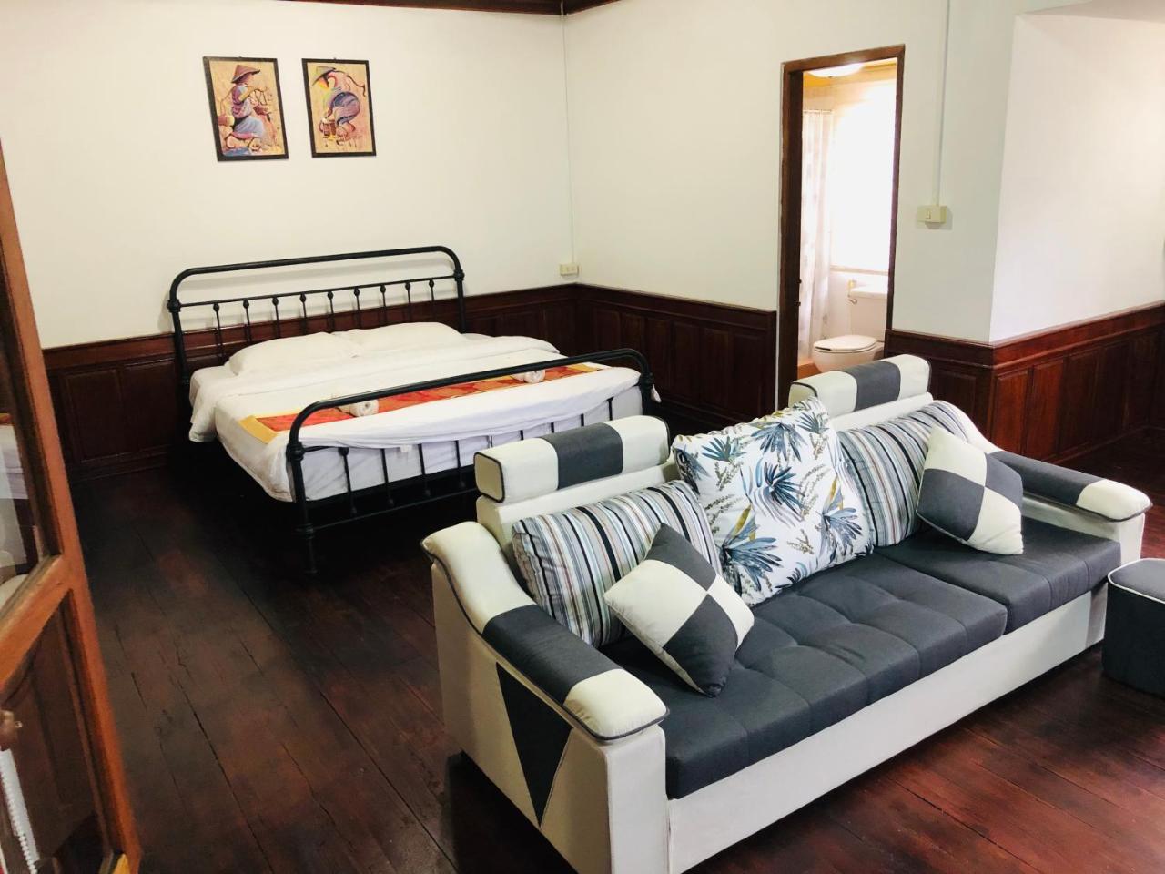 לואנג פרבאנג Dear Villa House מראה חיצוני תמונה