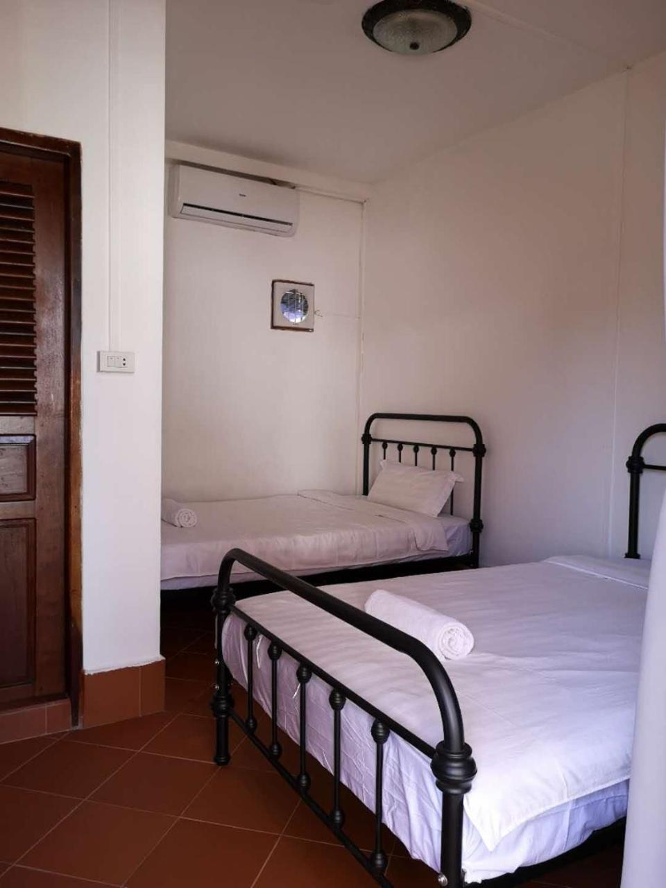 לואנג פרבאנג Dear Villa House מראה חיצוני תמונה